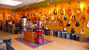 Our hofner guitar and bass shop in chicago.  We sell hofner basses and guitars as well as vintage guitars, amps and effects pedals.
